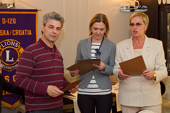 Lions club Zadar dodijelio zahvalnice umjetnicima, foto: Leo Banic Lions club Zadar dodijelio zahvalnice umjetnicima, foto: Leo Banic