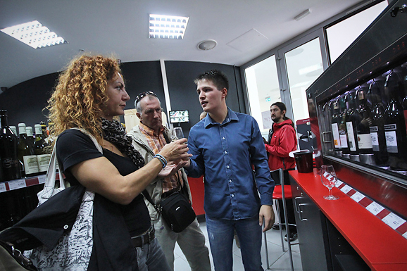 Image 871957 (auto) Image 871957 (auto)