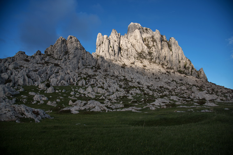 Velebitska katedrala – Tulove grede. Foto: Vinko Pešić Velebitska katedrala – Tulove grede. Foto: Vinko Pešić
