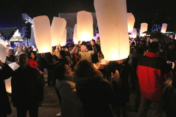 Vir: Božićna fešta uz Dražena Zečića Zeku Vir: Božićna fešta uz Dražena Zečića Zeku