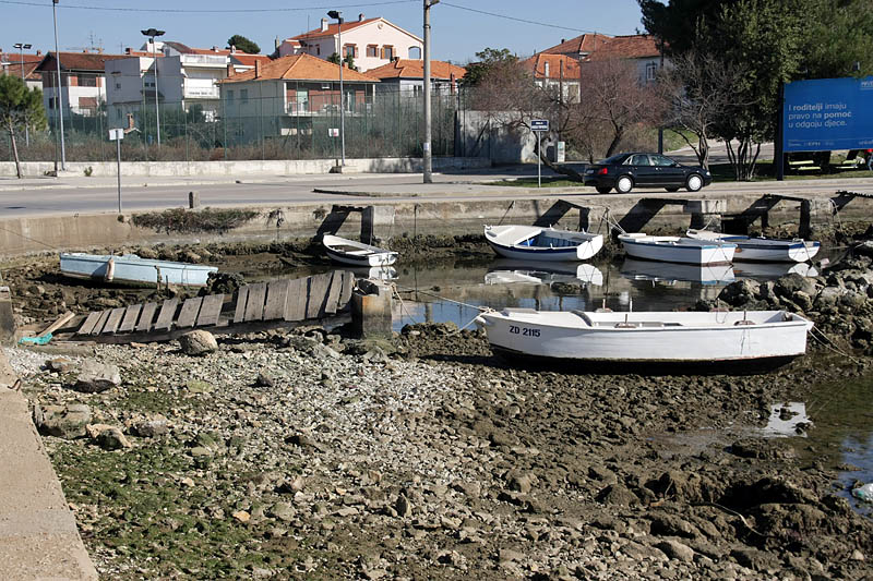 Oseka u Zadru more se povuklo nekih 50-ak cm