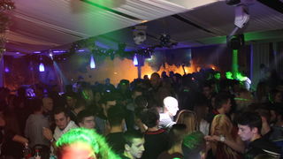 Vikend u Ledani Lounge & Baru: Red Hot Friday Night i Saturday White Fever. Vikend u Ledani Lounge & Baru: Red Hot Friday Night i Saturday White Fever.