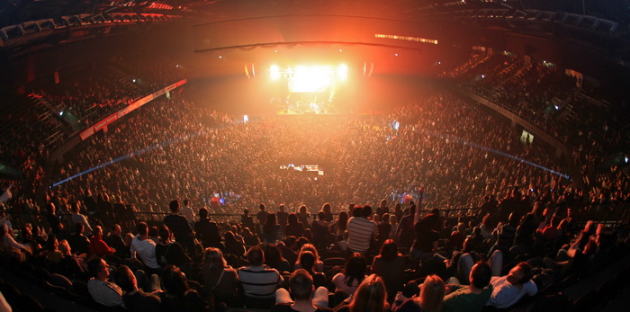 Split, 180311.
Spaladium Arena.
Koncert Bajaga u splitskoj Spaladium Areni ispunio je ocekivanja i dvorana je bila gotovo puna.
Foto: Zvonimir Barisin / CROPIX Split, 180311.
Spaladium Arena.
Koncert Bajaga u splitskoj Spaladium Areni ispunio je ocekivanja i dvorana je bila gotovo puna.
Foto: Zvonimir Barisin / CROPIX