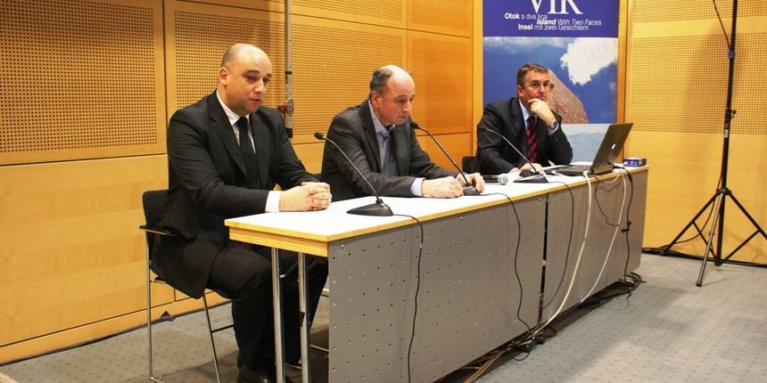 “Otok s dva lica” predstavljen na Ferien-Messe Wien 2014. “Otok s dva lica” predstavljen na Ferien-Messe Wien 2014.