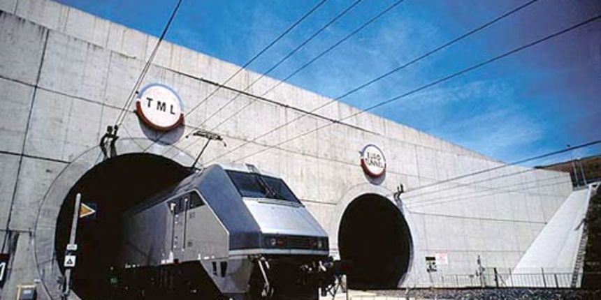 Tunel u La Mancheu (Foto: www.nordpasdecalais.fr) Tunel u La Mancheu (Foto: www.nordpasdecalais.fr)