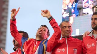 Zlatne tenisače na Trgu bana Josipa Jelačića dočekale tisuće navijača Zlatne tenisače na Trgu bana Josipa Jelačića dočekale tisuće navijača