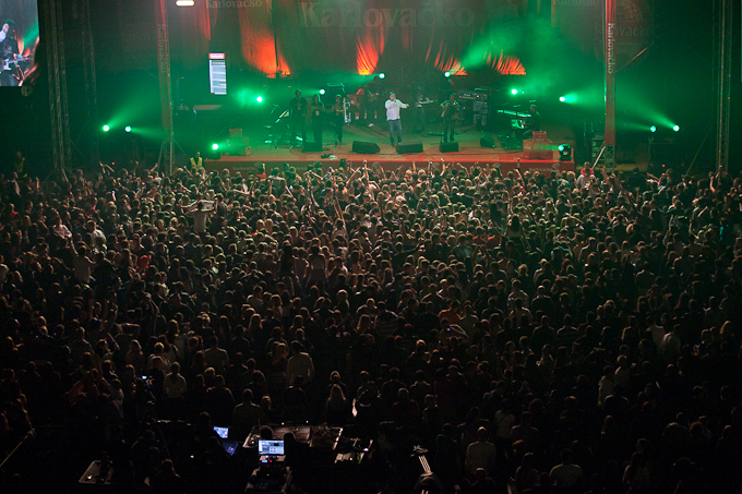 Karlovacko live: Halid Beslic i Crvena jabuka u dvorani Kresimir Cosic u Zadru, Foto: Leo Banic Karlovacko live: Halid Beslic i Crvena jabuka u dvorani Kresimir Cosic u Zadru, Foto: Leo Banic