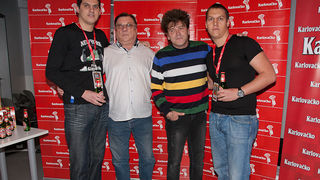 Karlovacko live: Halid Beslic i Crvena jabuka u dvorani Kresimir Cosic u Zadru, Foto: Leo Banic Karlovacko live: Halid Beslic i Crvena jabuka u dvorani Kresimir Cosic u Zadru, Foto: Leo Banic