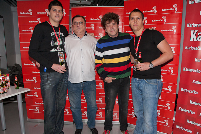 Karlovacko live: Halid Beslic i Crvena jabuka u dvorani Kresimir Cosic u Zadru, Foto: Leo Banic Karlovacko live: Halid Beslic i Crvena jabuka u dvorani Kresimir Cosic u Zadru, Foto: Leo Banic