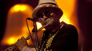 Pula, 180611.
Arena.
Zucchero se koncertom u Areni Puljanima predstavio u sklopu “Chocaback Tour 2011” turneje . Ovo mu je treci put da nastupa u Pulskoj Areni.
Foto: Srecko Niketic / CROPIX Pula, 180611.
Arena.
Zucchero se koncertom u Areni Puljanima predstavio u sklopu “Chocaback Tour 2011” turneje . Ovo mu je treci put da nastupa u Pulskoj Areni.
Foto: Srecko Niketic / CROPIX