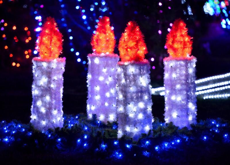 24.12.2014., Cazma, Grabovnica – Obitelj Salaj svoje imanje ukrasila je s milijun i petsto tisuca lampica povodom Bozicnih i Noogodisnjih blagdana. Bozicnu pricu svake godine posjecuju mnogobrojni turisti. Photo: Marko Prpic/PIXSELL