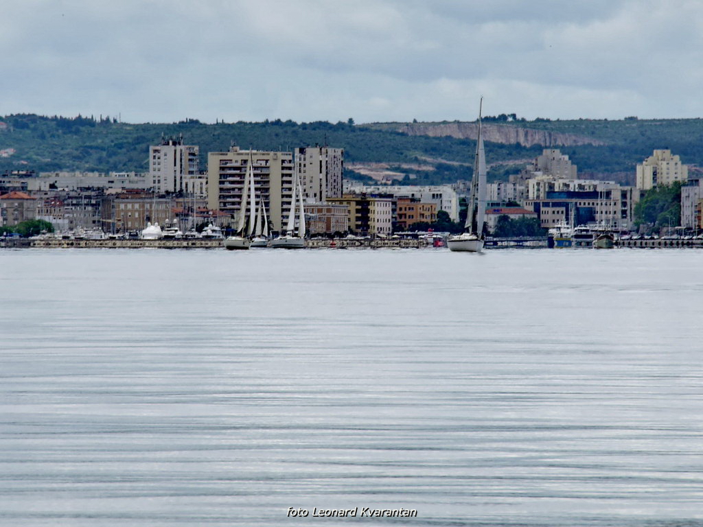 Image 441265 (auto) Image 441265 (auto)