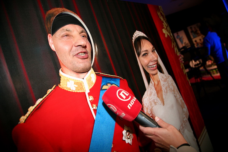 Zagreb, 200511.
Hypo zgrada.
Dreft fashion week Zagreb.
Na slici Stefan Lupino i muza.
Foto: Biljana Gaurina / CROPIX