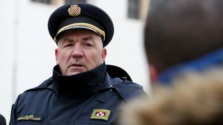 Mimohod pripadnika OSRH i MUP-a s ratnim zastavama povodom 30. obljetnice VRO Maslenica Mimohod pripadnika OSRH i MUP-a s ratnim zastavama povodom 30. obljetnice VRO Maslenica