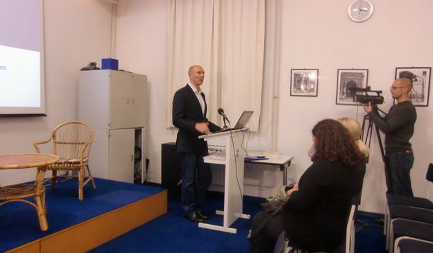 Dario Vucenovic, tribina u gkzd