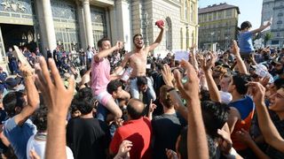 Izbjeglice i imigranti na željezničkom kolodvoru Keleti ulicama Budimpešte, Photo: Marko Jurinec/PIXSELL Izbjeglice i imigranti na željezničkom kolodvoru Keleti ulicama Budimpešte, Photo: Marko Jurinec/PIXSELL