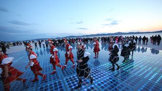 HGD Sv. Cecilija izvelo korčulanski viteški ples “Moreška” na Pozdravu suncu