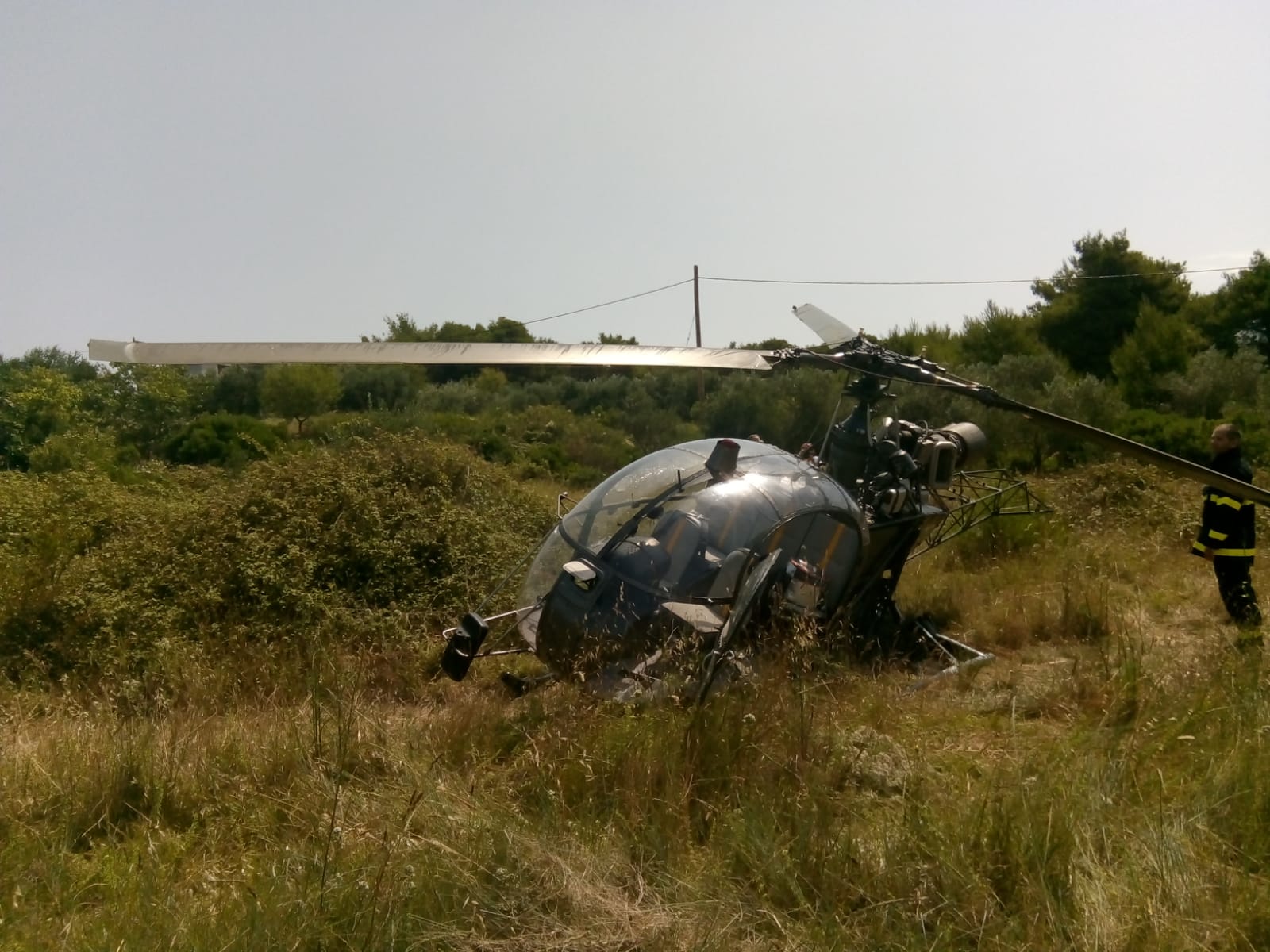 Helikopter prisilno sletio kod Zlarina