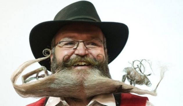 Elmar Weisser, brkovi i brada