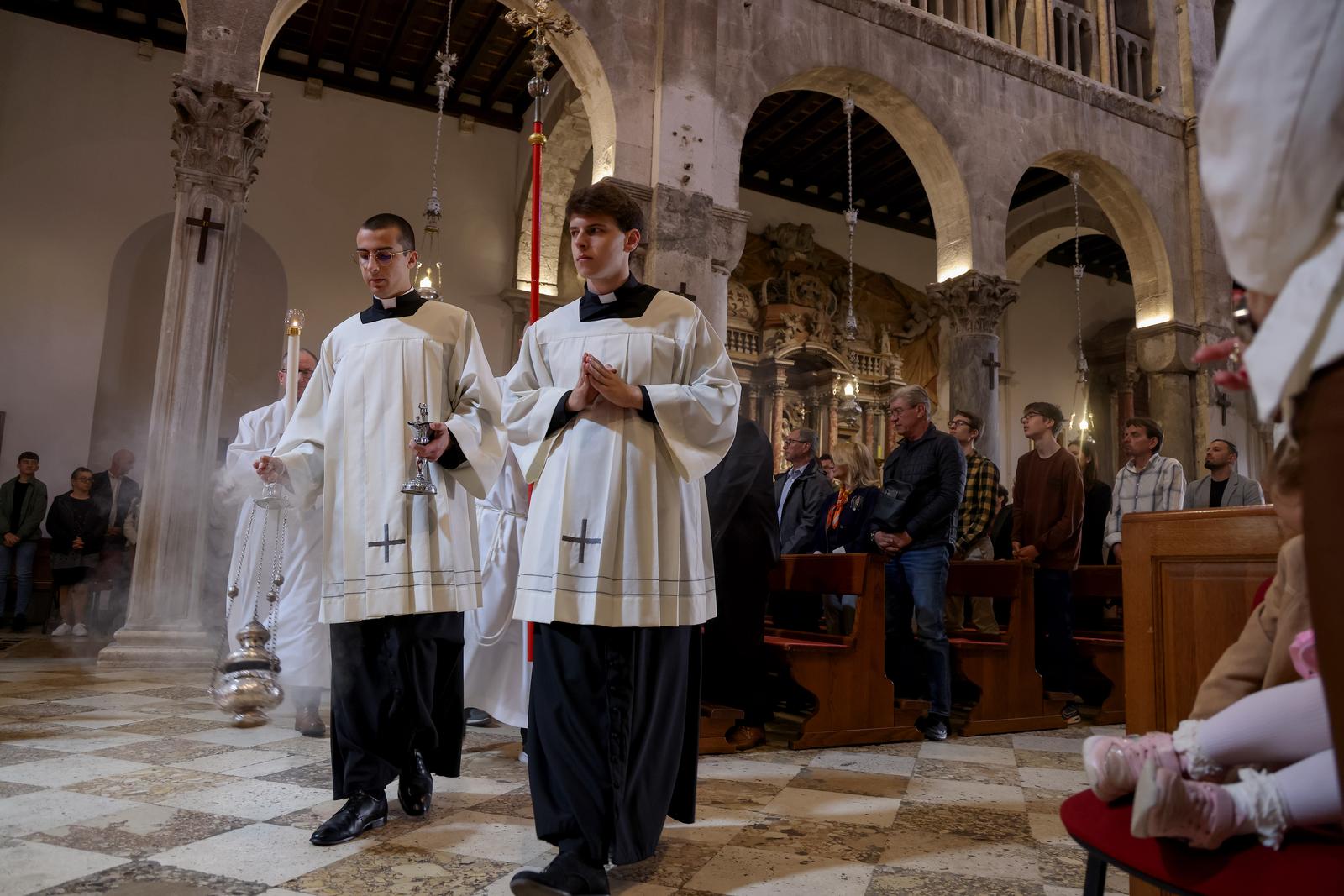 Uskršnja misa, katedrala Svete Stošije Uskršnja misa, katedrala Svete Stošije