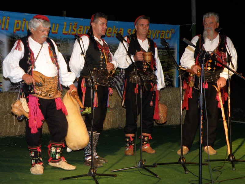 Lišane Ostrovičke: 1. Večer ojkanja “Od Sinja do Nina i Brinja”, Foto: Marko Mane Ledenko
