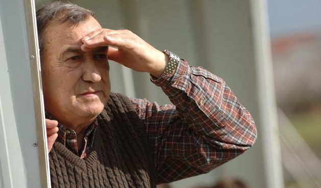 Biograd, 180210.
Igraliste Kazimir i Silvestar
Prijateljska nogometna utakmica Primorac – Hajduk.
Na fotografiji: trener Hajduka Stanko Poklepovic.
Foto: Andrija Lucic / CROPIX