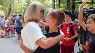 Druženje s košakašima povodom 60. rođendana Dražena Petrovića Druženje s košakašima povodom 60. rođendana Dražena Petrovića