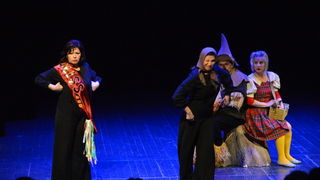 U Kazalištu lutaka Zadar odigrana je predstava “Čarobnjak iz Oza” u režiji Dražena Ferenčine. Foto: Iva Perinčić U Kazalištu lutaka Zadar odigrana je predstava “Čarobnjak iz Oza” u režiji Dražena Ferenčine. Foto: Iva Perinčić