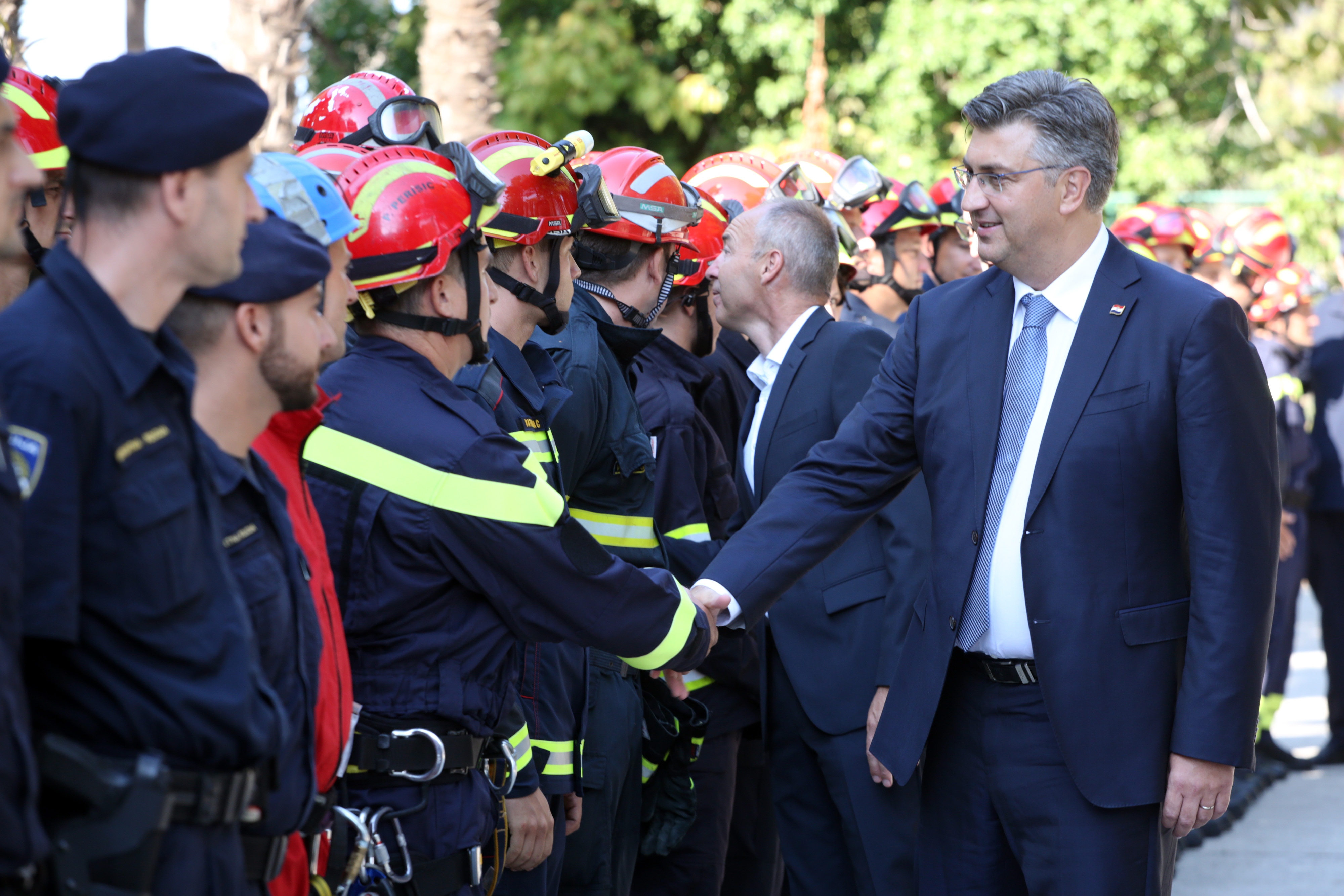 Premijer posjetio Centar za koordinaciju, vođenje i gašenje požara na priobalju Premijer posjetio Centar za koordinaciju, vođenje i gašenje požara na priobalju