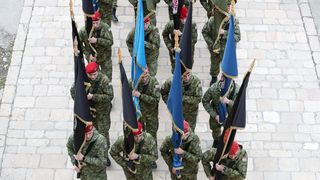 Mimohod pripadnika OSRH i MUP-a s ratnim zastavama povodom 30. obljetnice VRO Maslenica Mimohod pripadnika OSRH i MUP-a s ratnim zastavama povodom 30. obljetnice VRO Maslenica