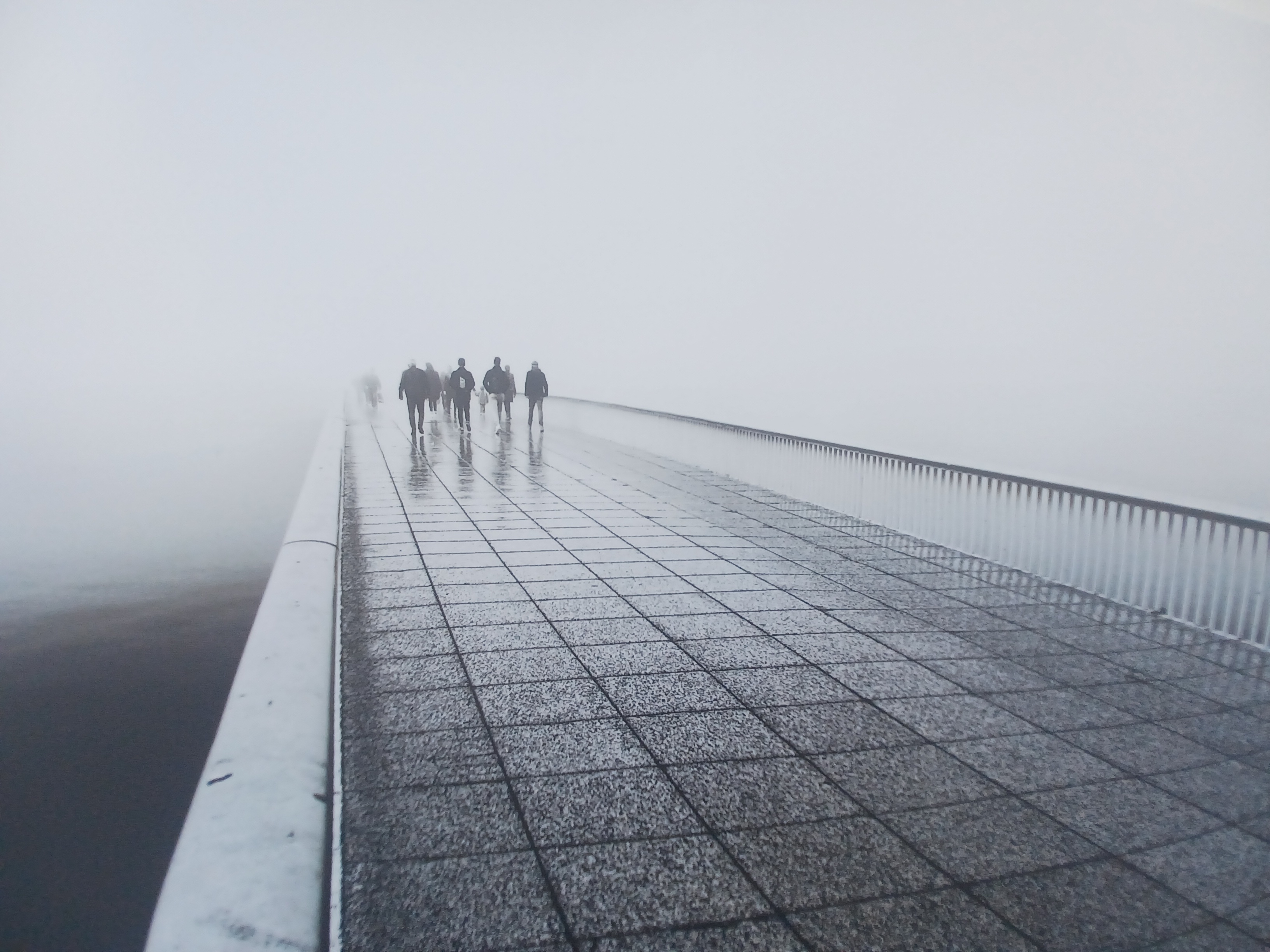Izložba fotografija posvećenih zadarskom mostu u atriju palače Cedulin