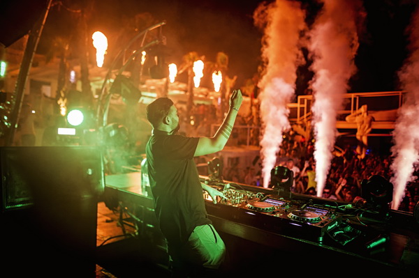 Trećeg dana Blacksheep Festivala u Aquarius klubu na Zrću nastupio je Moti. Foto: Goran Telak