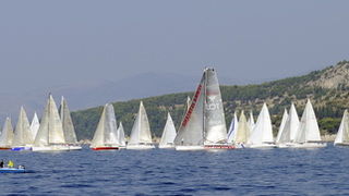 Split, 240911.
Na 80.Mrduja jubilarnoj regati izislo 242 plovila u borbu za veliki trofej. Na startu vjetar nije bio naklonjen jedrilicarima pa su mnogi satima plutali u bonaci.
Na slici: regata.
Foto: Jadran Babic / CROPIX