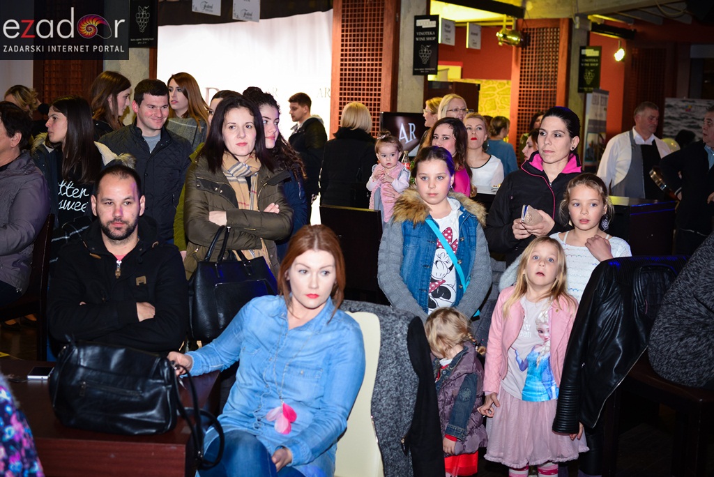 10. Festival vjenčanja: Modna revija vjenčanica i revija cvijeća 10. Festival vjenčanja: Modna revija vjenčanica i revija cvijeća