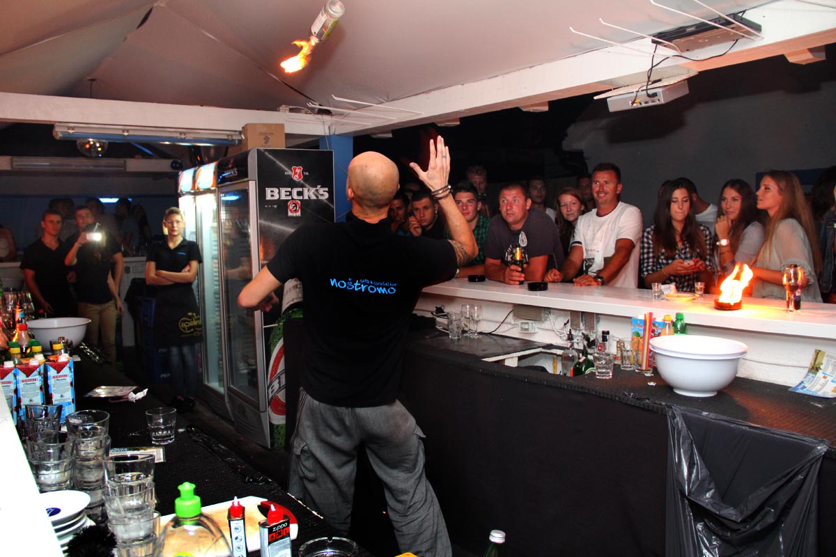 Noštromo bar Vir: Crazy flame night vol #3, foto: Iva Perinčić Noštromo bar Vir: Crazy flame night vol #3, foto: Iva Perinčić