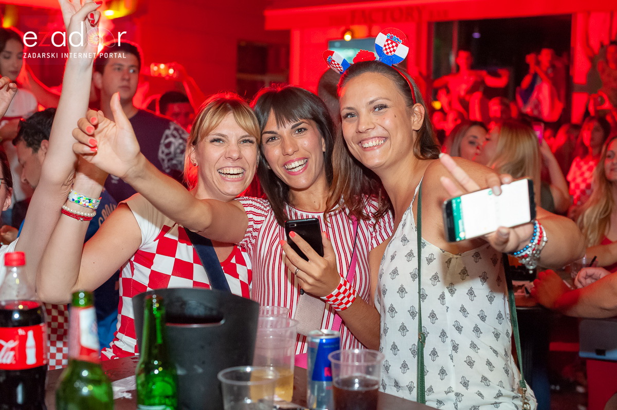 Zadar je gorio: Velika fešta nakon plasmana Vatrenih u finale Svjetskog prvenstva