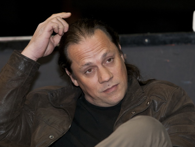 Split, 190313.
MKC Split. 
Poceo je sedmi Pricigin, splitski festival pricanja prica. 
Dodjela cetvrte PriceSTI,  nagrade za najbolju javnu pricu 2012. godine.
Na fotografiji: Boro Dezulovic.
Foto: Vojko Basic / CROPIX