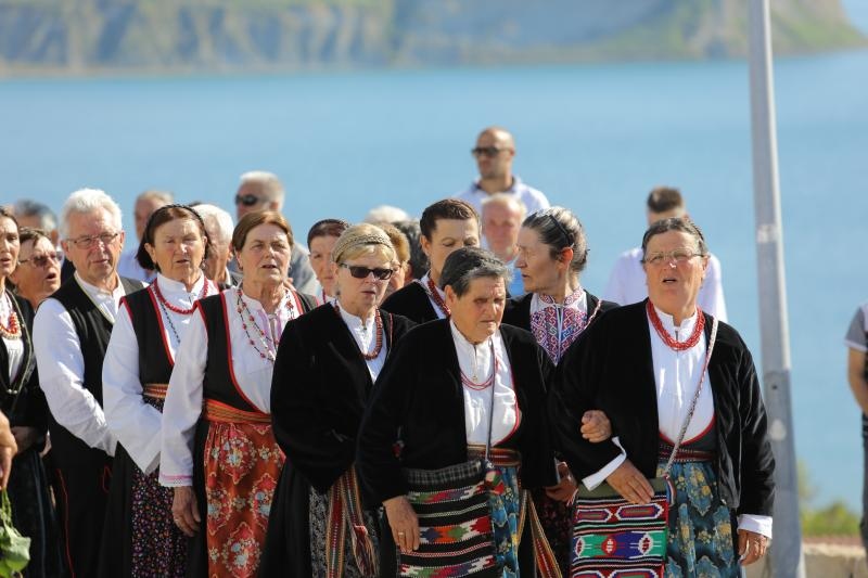 Mirko Miočić ispraćen na posljednji počinak na mjesnom groblju u Rtini Mirko Miočić ispraćen na posljednji počinak na mjesnom groblju u Rtini