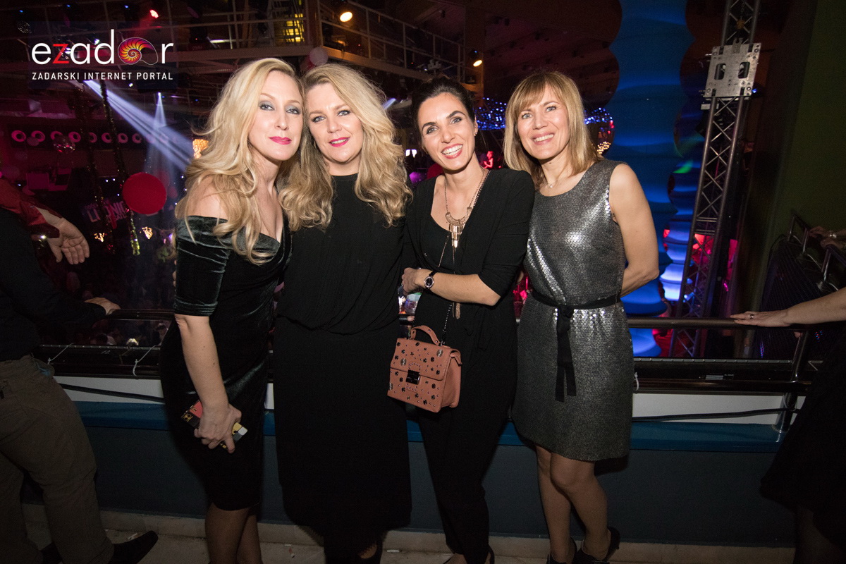 Ludnica u Saturnusu: Najbolji doček u svemiru i šire Ludnica u Saturnusu: Najbolji doček u svemiru i šire