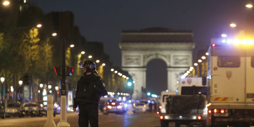 Pariz, napad na Elizejskim poljanama Pariz, napad na Elizejskim poljanama