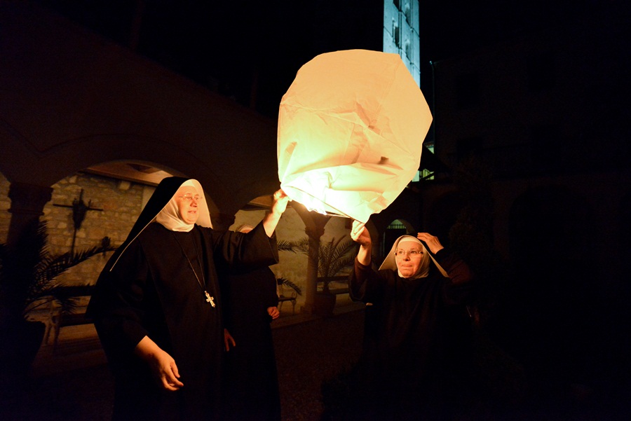 U klaustru samostana sv. Marije i zadarske benediktinke su sudjelovale u akciji “Zaželi ljubav”. Foto: Iva Perinčić U klaustru samostana sv. Marije i zadarske benediktinke su sudjelovale u akciji “Zaželi ljubav”. Foto: Iva Perinčić