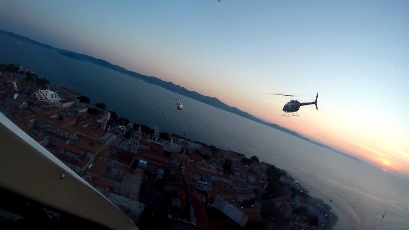 Pozdravni prelet četvorke helikoptera HRZ i PZO-a Bell-206 B Pozdravni prelet četvorke helikoptera HRZ i PZO-a Bell-206 B