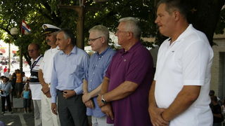 Metkovic, 140810
13. Maraton Ladja na Neretvi od Metkovica do Ploca.
Na slici L/D: admiral Urlic, zupan Nikola Dobroslavic, predsjednik Josipovic, predsjednik sabora Luka Bebic i gradonacelnik Stipe  Gabric Jambo
Foto: Ivo Ravlic / CROPIX