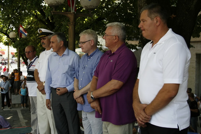 Metkovic, 140810
13. Maraton Ladja na Neretvi od Metkovica do Ploca.
Na slici L/D: admiral Urlic, zupan Nikola Dobroslavic, predsjednik Josipovic, predsjednik sabora Luka Bebic i gradonacelnik Stipe  Gabric Jambo
Foto: Ivo Ravlic / CROPIX