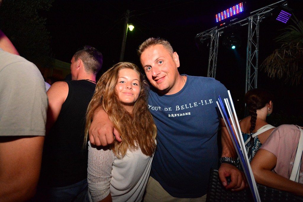 Subotnja zabava u Noštromo i Vagabundo barovima na Viru ; foto Iva Perinčić