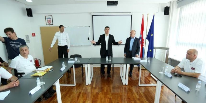 Drugi sastanak Vlade i hrvatskih branitelja poceo je u 10 sati u zgradi Ministarstva branitelja. Na sastanku su prisutni premijer Zoran Milanovic, Ante Kontromanovic, Predrag Fred Matic, Djuro Glogoski, Josip Klemm i drugi. Photo: Anto Magzan/PIXSELL