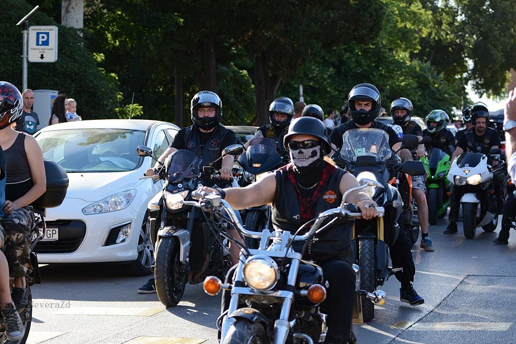 Defile bajkera ulicama Zadra u povodu 10. rođendana Moto kluba Beštije. Foto: Jadra NeveraZD Defile bajkera ulicama Zadra u povodu 10. rođendana Moto kluba Beštije. Foto: Jadra NeveraZD
