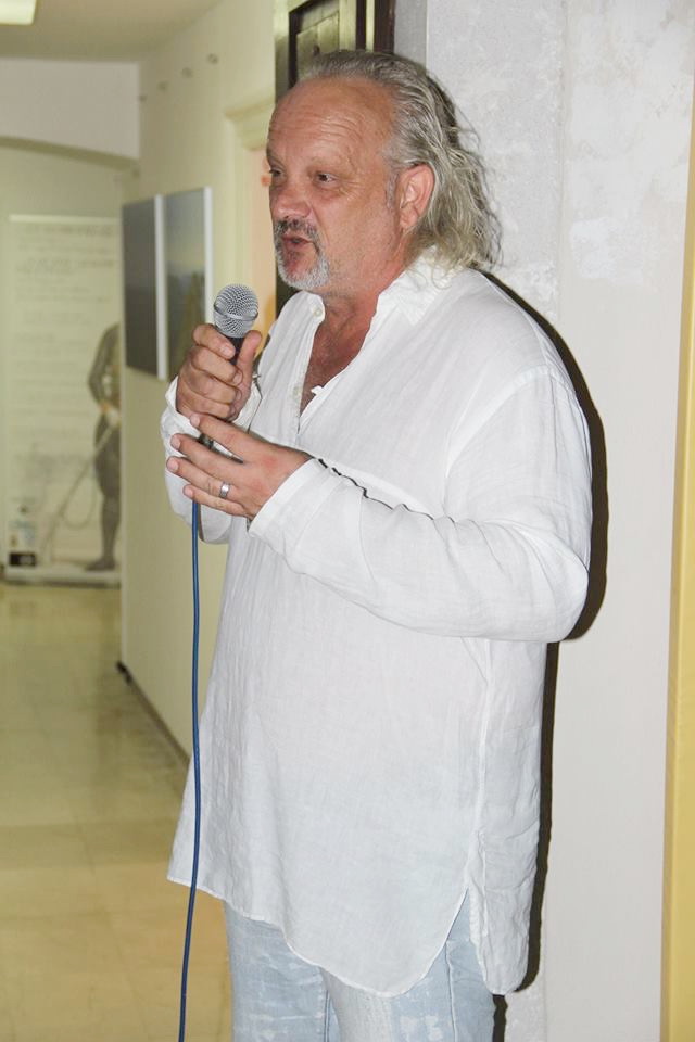 Otvorenje izložbe fotografija “Palagruža” Vinka Pešića u Zavičajnom muzeju Biograd na Moru Otvorenje izložbe fotografija “Palagruža” Vinka Pešića u Zavičajnom muzeju Biograd na Moru