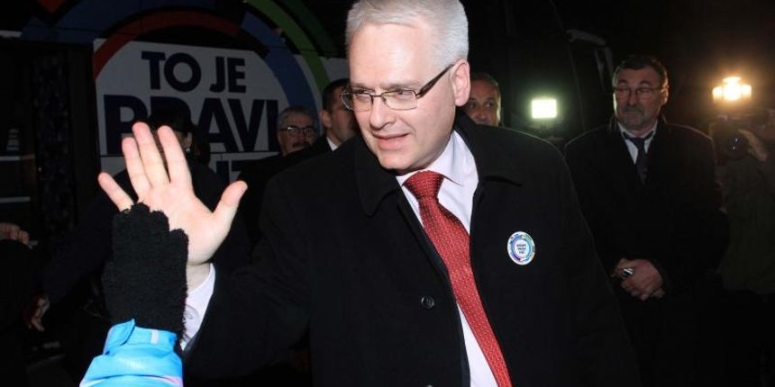 Nedelisce – U sklopu svoje kampanje predsjednik Ivo Josipovic posjetio je Nedelisce. Photo:Vjeran Zganec-Rogulja/PIXSELL Nedelisce – U sklopu svoje kampanje predsjednik Ivo Josipovic posjetio je Nedelisce. Photo:Vjeran Zganec-Rogulja/PIXSELL