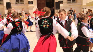 OŠ Zadarski otoci, učenici na Narodnom trgu